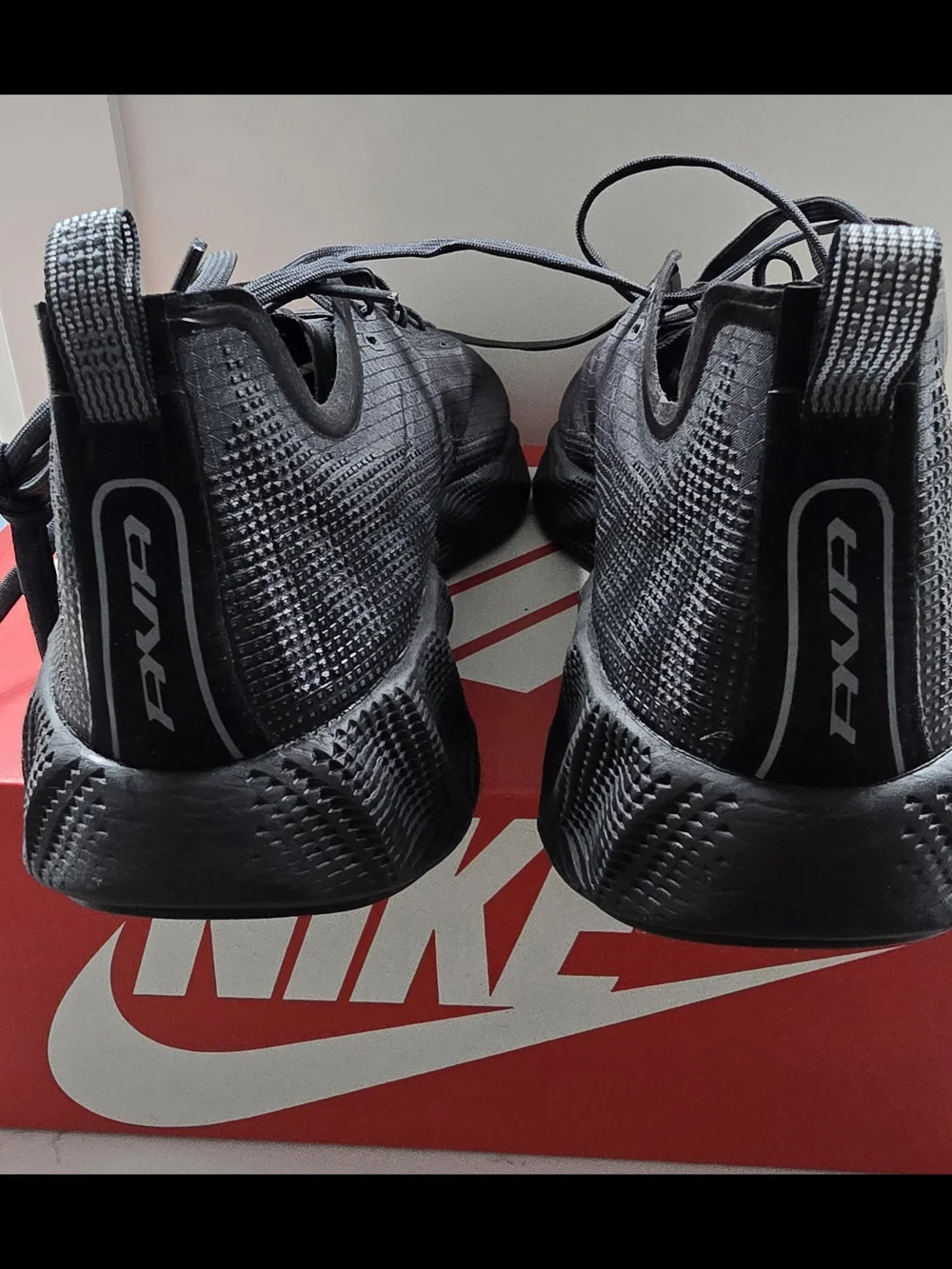 Nike Men's Black Ava X